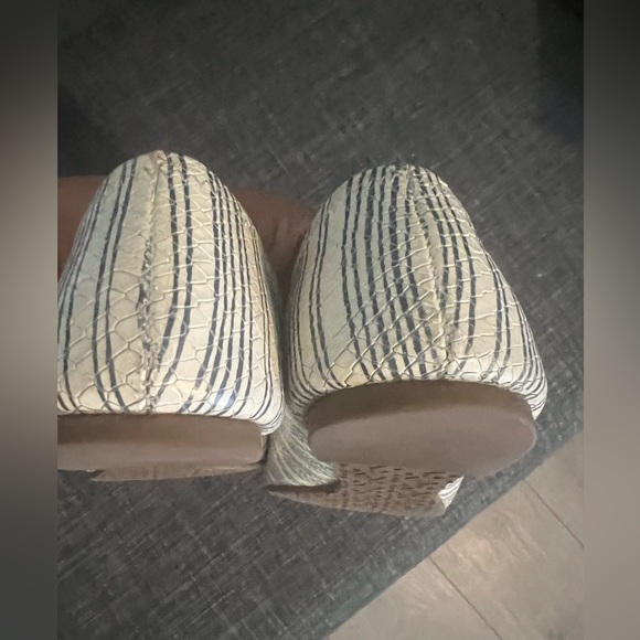 Tory Burch Flat - Picture 5 of 6